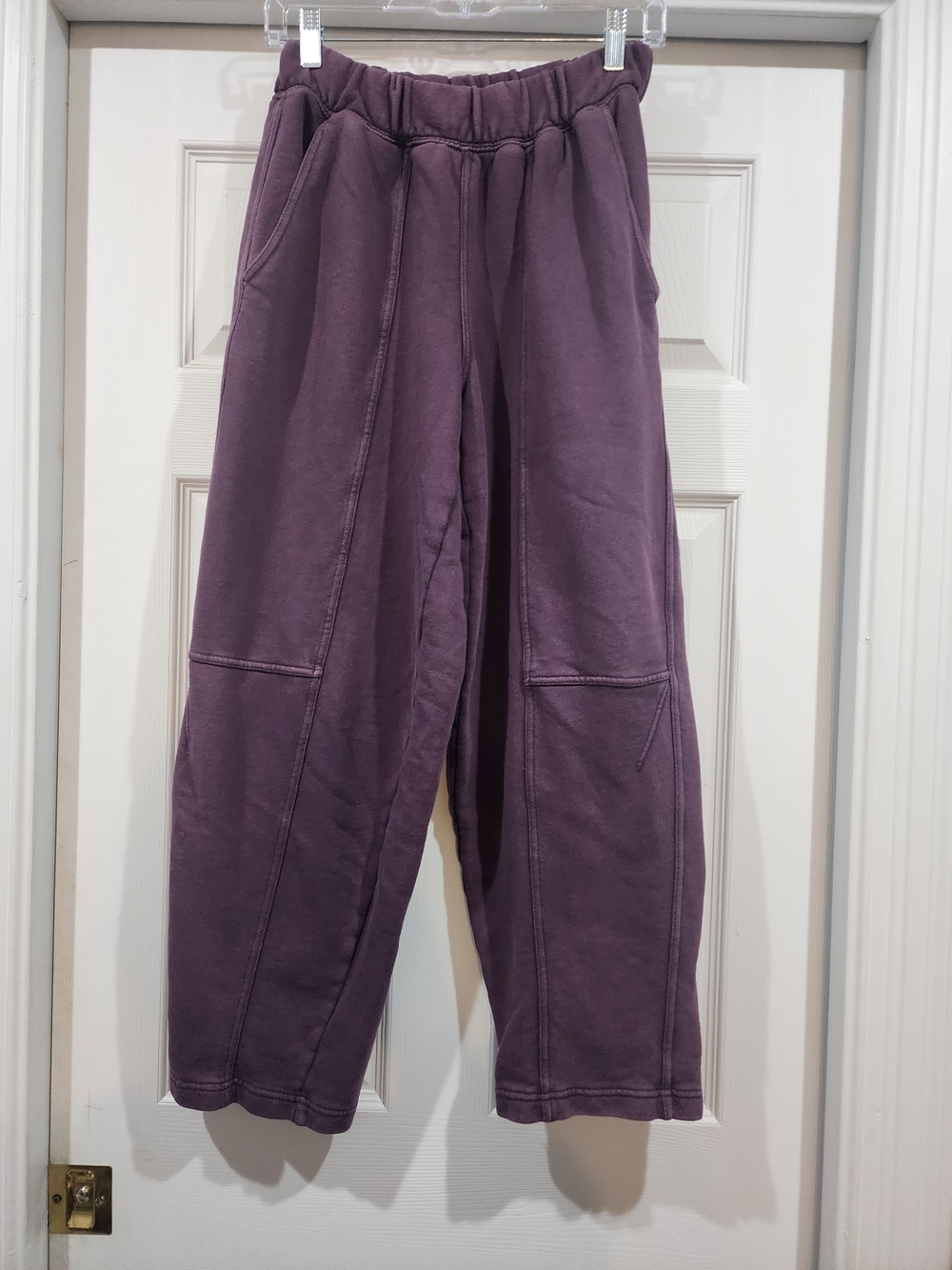 aerie Women’s Plum Purple Sweatpants with Elastic Waist & Side Pockets